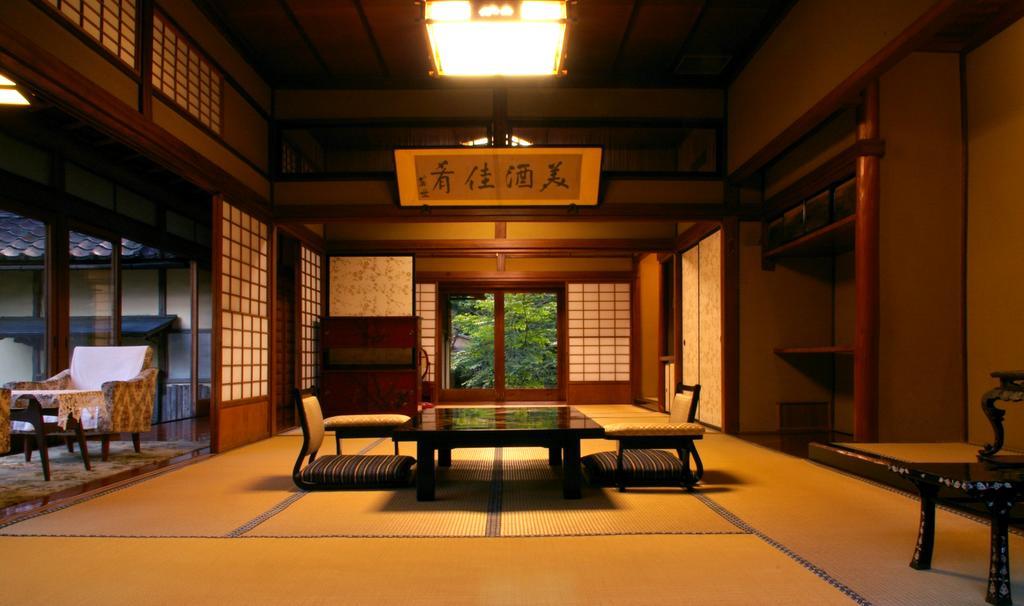 Mukaitaki Hotel Aizuwakamatsu Bagian luar foto