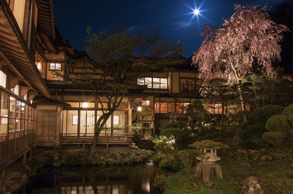 Mukaitaki Hotel Aizuwakamatsu Bagian luar foto