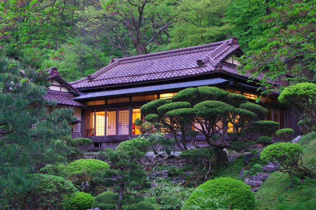 Mukaitaki Hotel Aizuwakamatsu Bagian luar foto