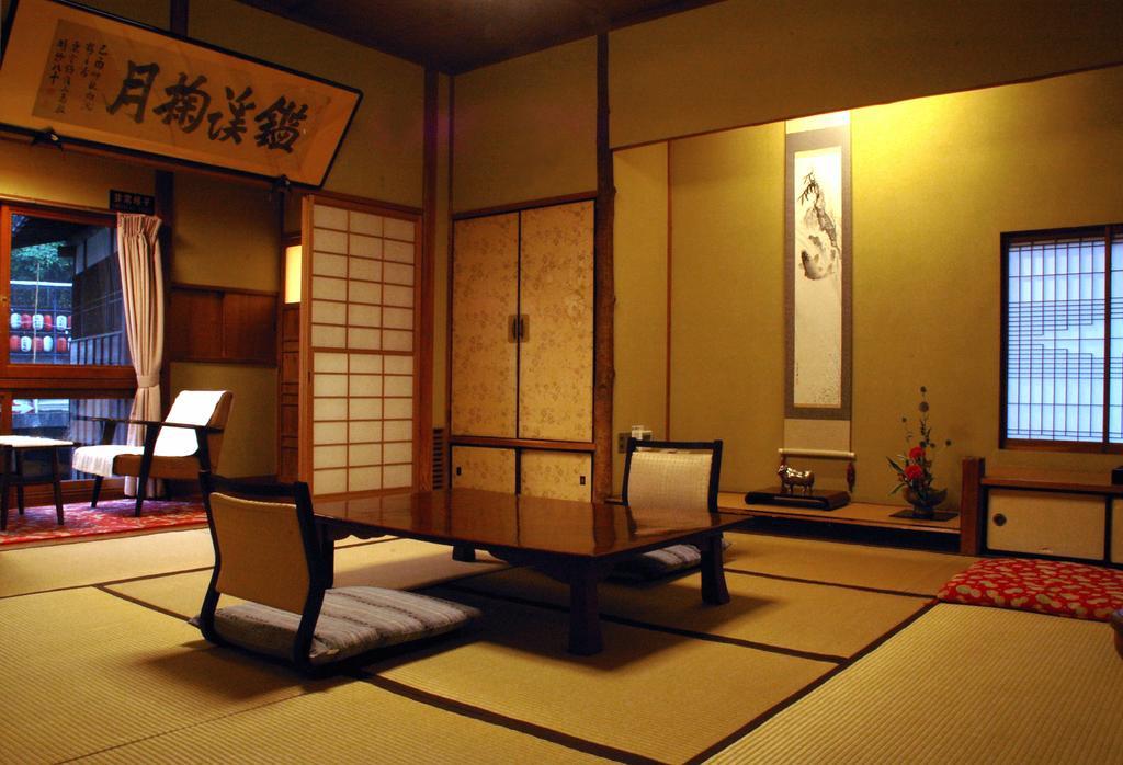 Mukaitaki Hotel Aizuwakamatsu Bagian luar foto