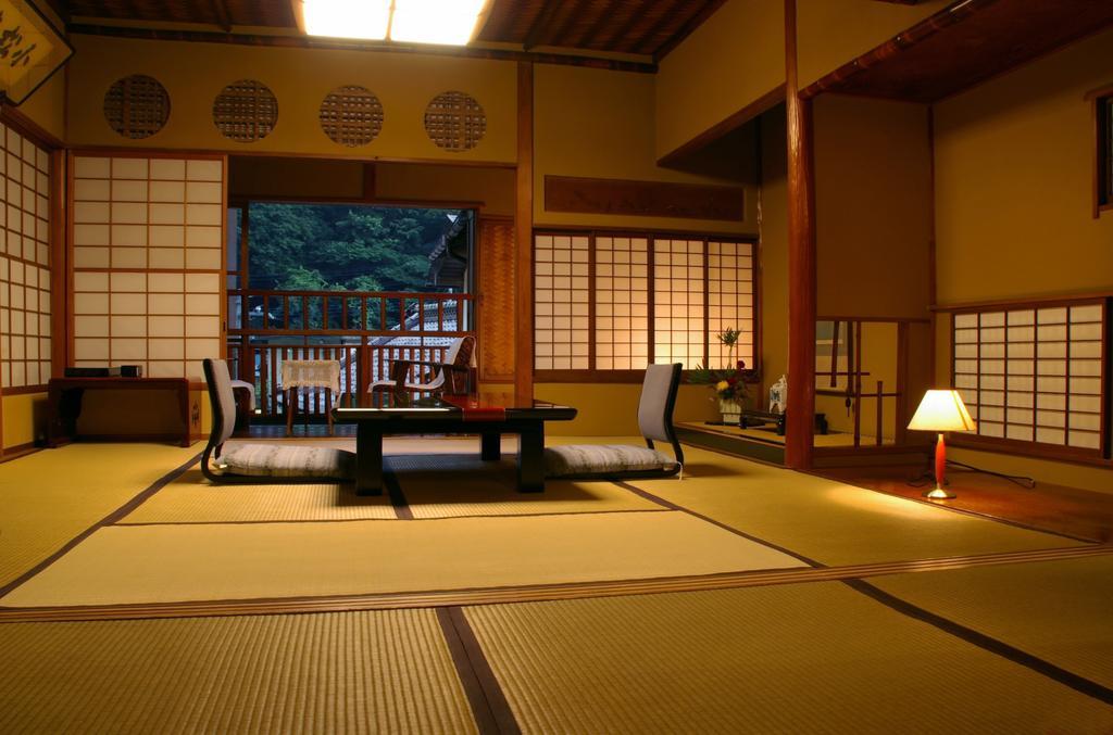 Mukaitaki Hotel Aizuwakamatsu Bagian luar foto