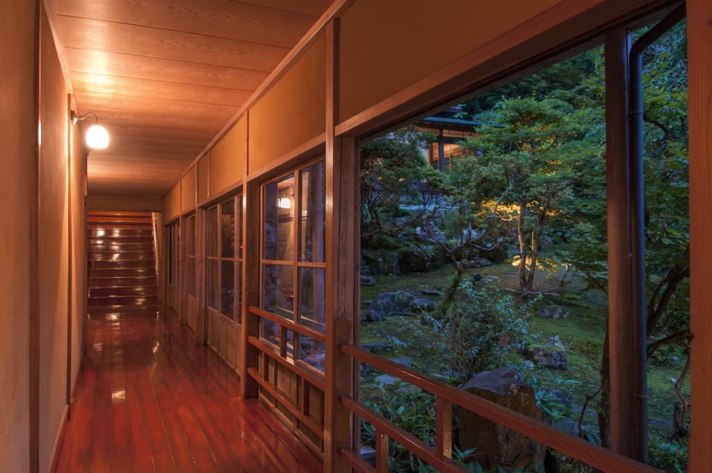 Mukaitaki Hotel Aizuwakamatsu Bagian luar foto