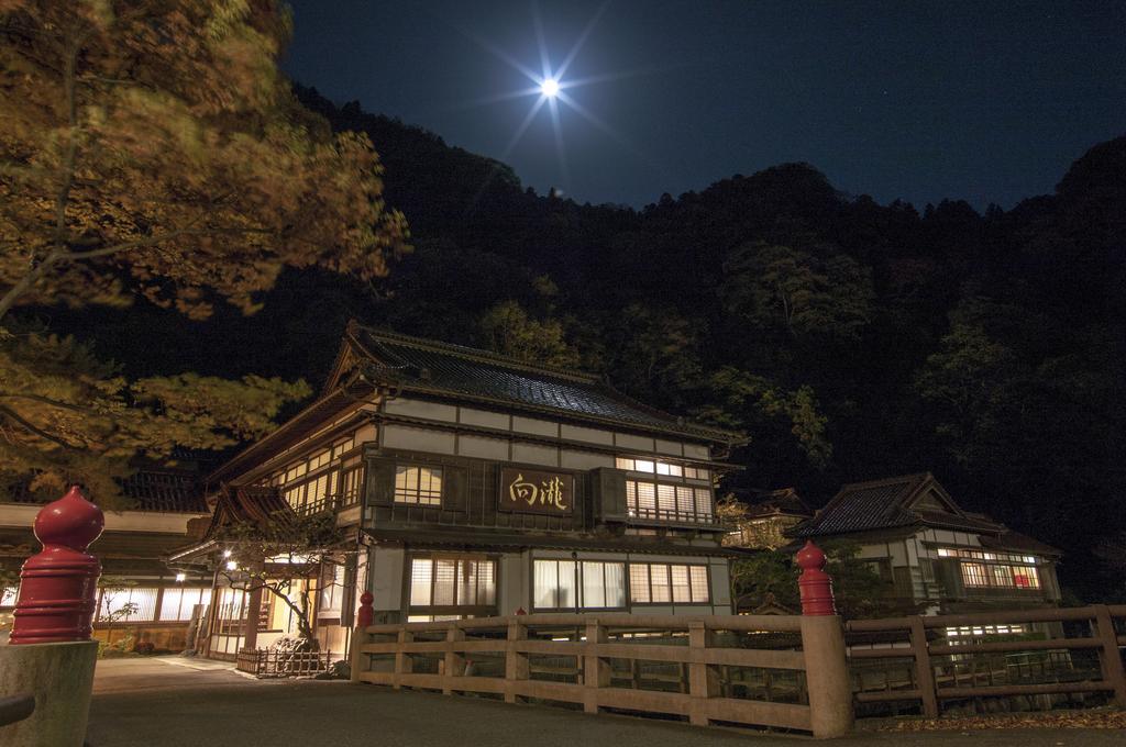Mukaitaki Hotel Aizuwakamatsu Bagian luar foto